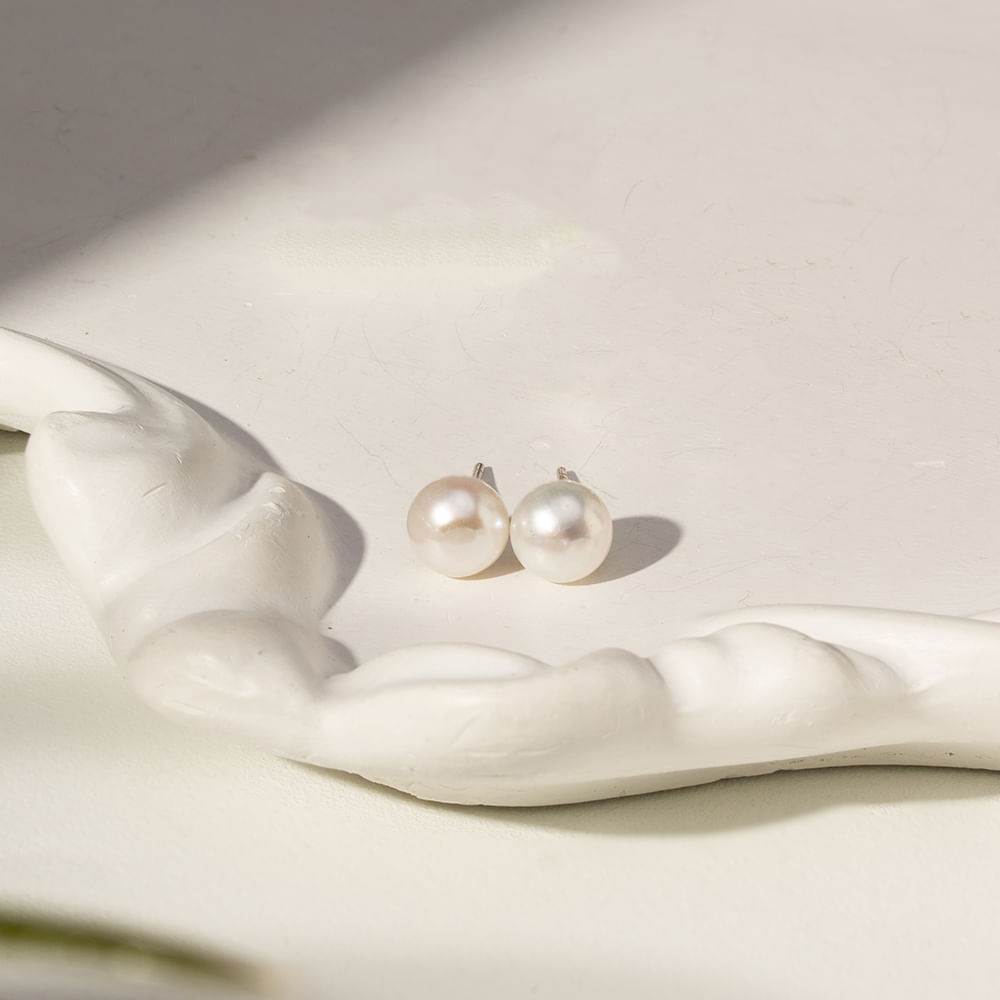 Brinco Top 6mm de Pérola Água Doce - Prata 925